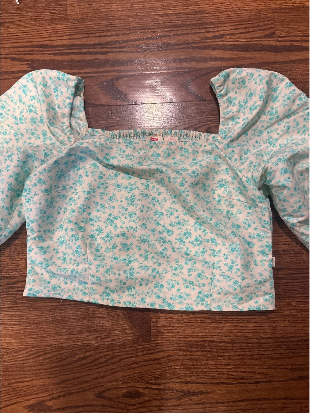 Levi’s Cropped Puff Sleeve Blouse Size Medium